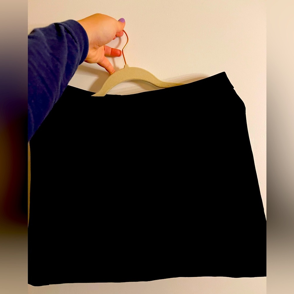 Bar lll black skirt size 8 / M